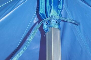 Schutzschuh für die Domstrebe verhindert Verschleiß und Scheuern im Dach bei den QUICKUPTENT ALU-HEXAGON Faltzelten