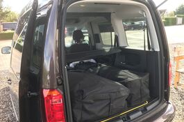 6x3m- & 3x3m-QUICKUPTENT Faltzelt der ALU-HEXAGON-Serie in einem VW Caddy