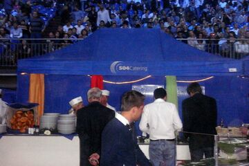 QUICKUPTENT Cateringzelte auf Schalke in der Veltins-Arena