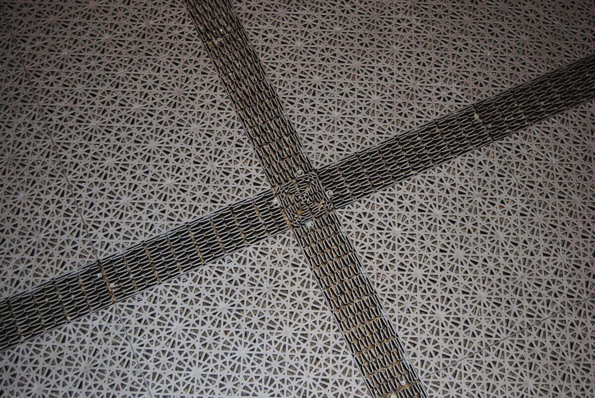 Bergo Suprem Bodenfliesen mit Dehnungsstreifen