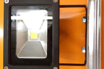 QUICKUPTENTs 10W Akku-LED-Strahler